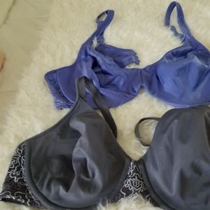 2 Bali underwire bras